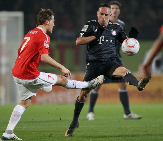 一樣精準而 一樣精準而